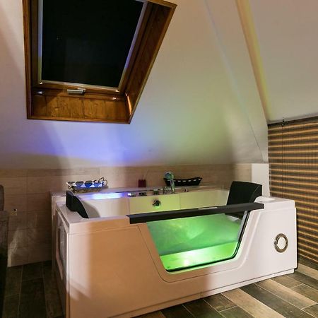 Apartamentos Turisticos Turistoledo Eksteriør billede